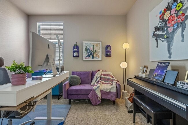 Building Photo - 1117 Nevarez