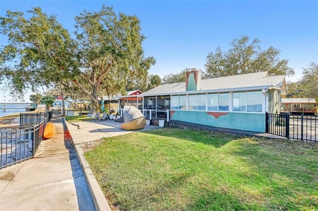 Building Photo - 3420 Lake Harney Cir