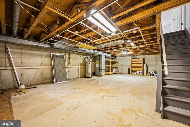 Building Photo - 267 Fox Run
