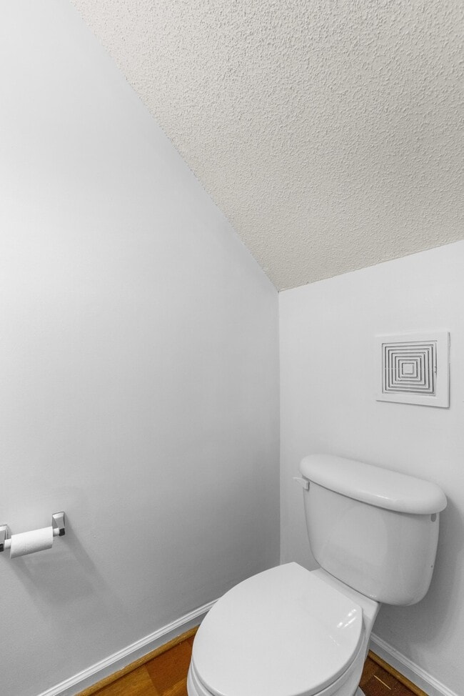 Building Photo - 129 Kellerhis Dr