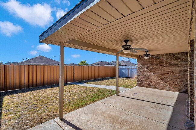 Building Photo - 410 E 97th St