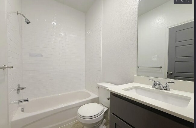 Building Photo - 215 Riptide Rd