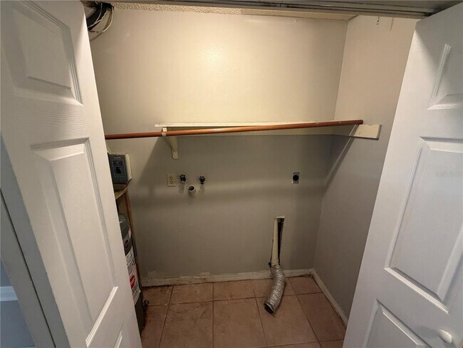 Building Photo - 2121 S San Gully Rd