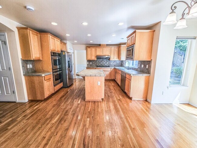 Building Photo - 4424 239th Pl SE