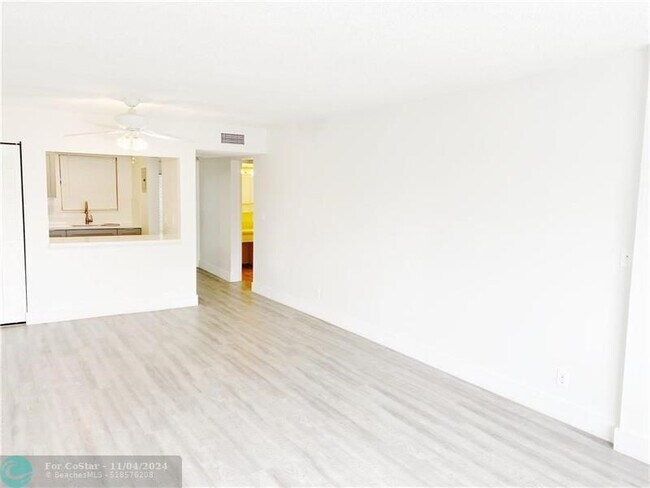Building Photo - 6505 Winfield Blvd