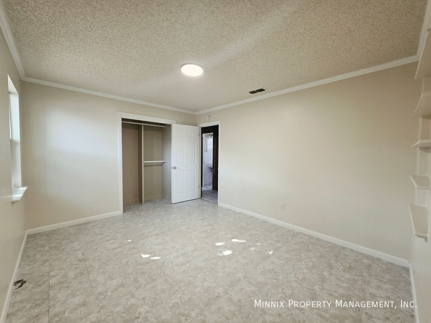 Building Photo - 812 W 30th St