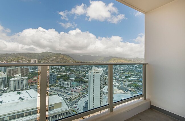Building Photo - Kapiolani Residence - 2 Bedroom, 2 Bathroo...
