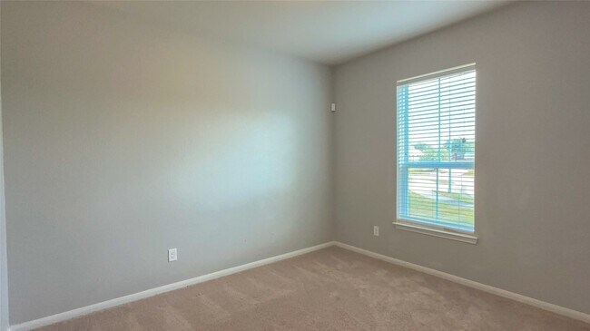 Building Photo - 4106 Mossy Pl Ln