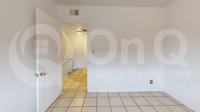 Building Photo - 1154 N 85th Pl