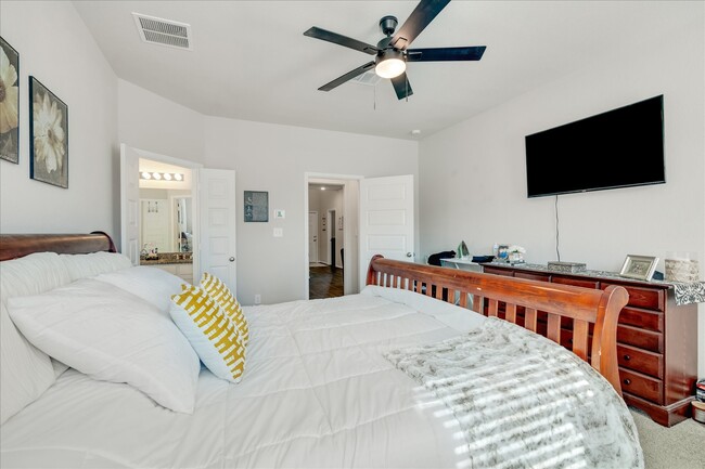 Building Photo - 8426 Moonlight Bay Cir