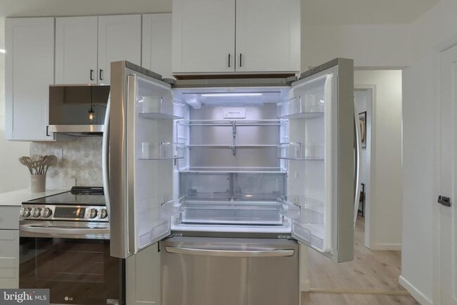 Building Photo - 137 Apple Ln