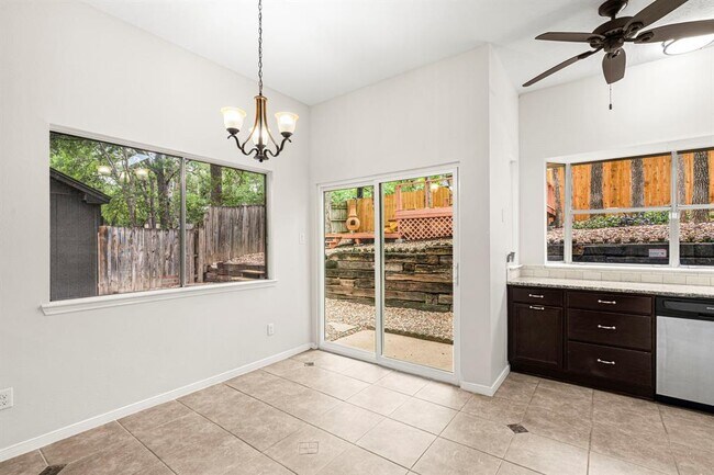 Building Photo - 1709 Whitney Way