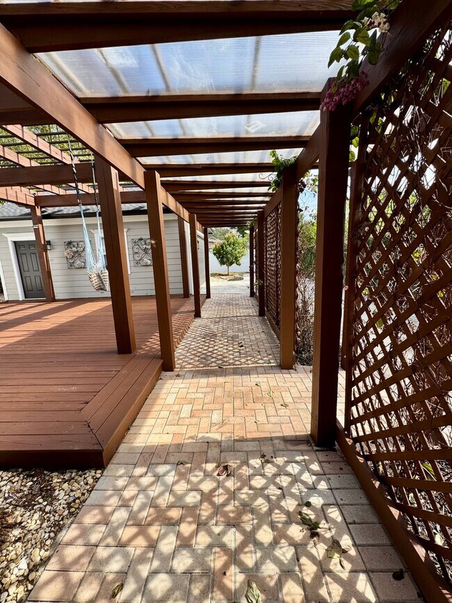 Building Photo - LUXURY RENTAL In Maitland - Winter Park Area 32751