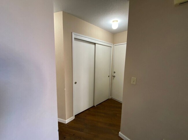 Building Photo - Tuscany Place Triplex