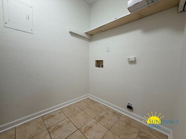 Building Photo - Charming 2 Bedroom Unit in Milton Heights!