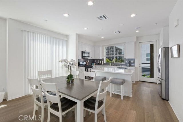 Building Photo - 151 Steely