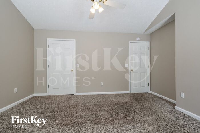 Building Photo - 5370 Princeton Oaks Dr