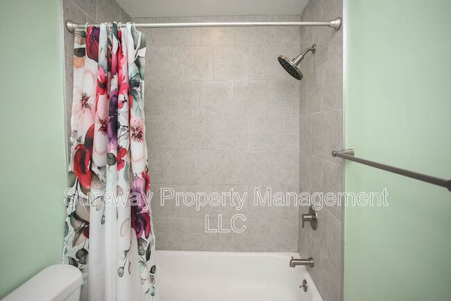 Building Photo - 2116 Harbour Dr