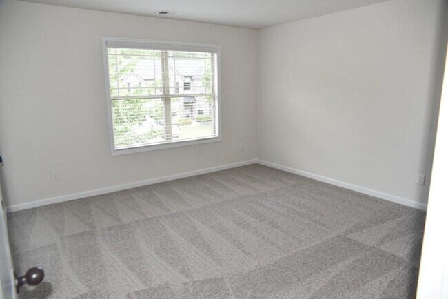 Building Photo - 1365 Slate Bend Dr