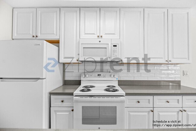 Building Photo - 5730 Allen Ave