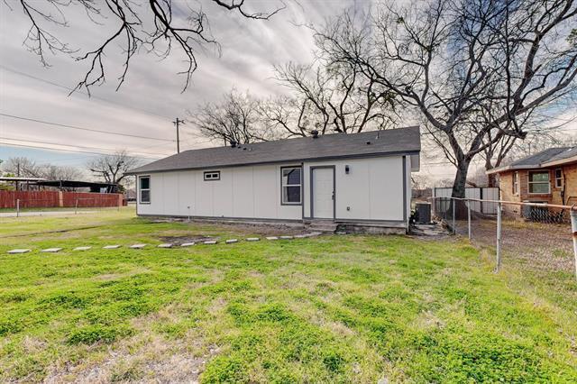 Building Photo - 2802 N Masters Dr