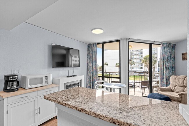 Building Photo - 2310 N Ocean Blvd