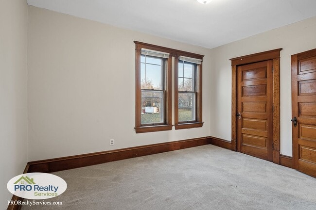 Building Photo - 4 Bedroom Home **50% off January or February's Rent with a January or February 2026 Move In**