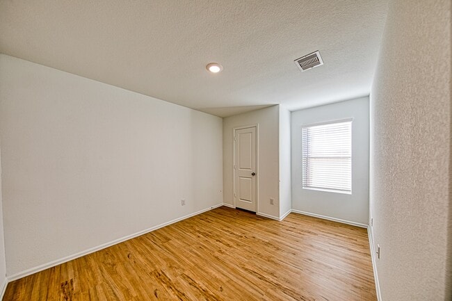 Building Photo - 14418 Woodcott Warren Wy