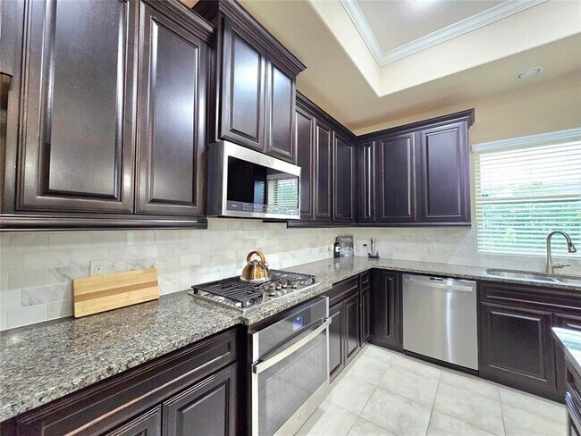 Building Photo - 21914 Avalon Queen Dr