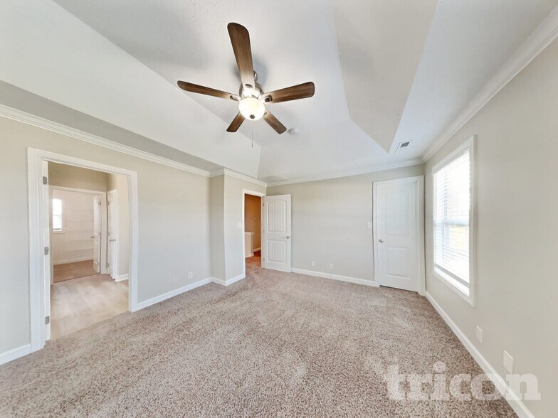 Building Photo - 1287 Eagle's View Dr