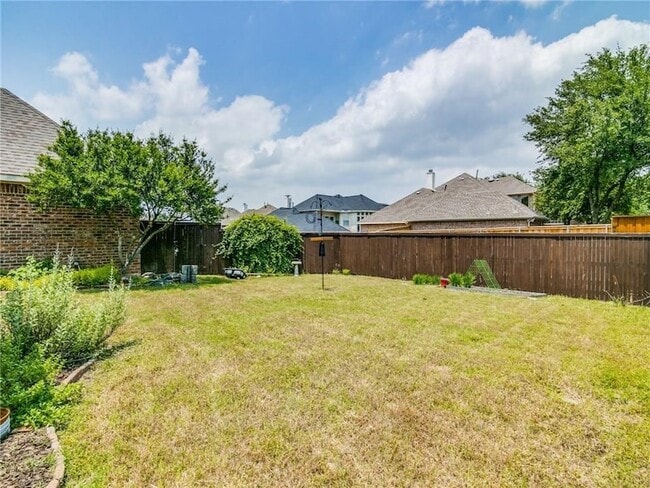 Building Photo - 4425 Cityview Dr