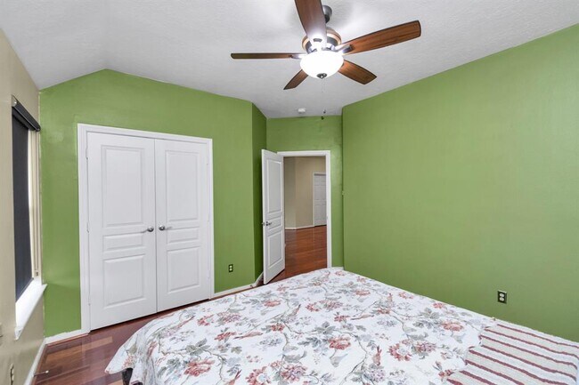 Building Photo - 12002 Newport Shore Dr