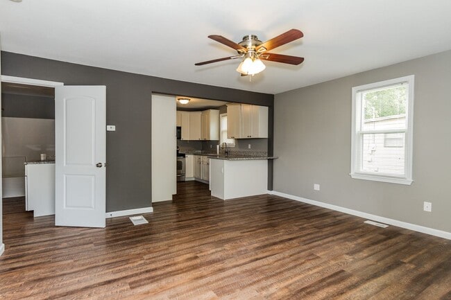 Building Photo - 1 Bedroom House in O'Fallon
