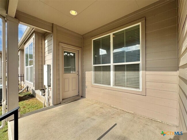 Building Photo - 113 Homily Dr