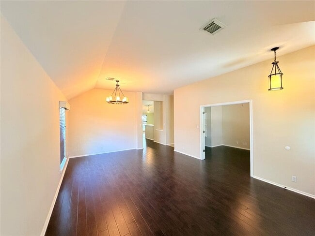 Building Photo - 4415 Hunters Lodge Dr