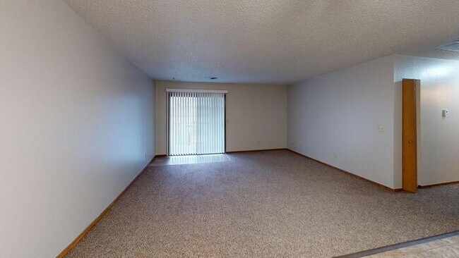 Building Photo - 1727 N Grandview Ln