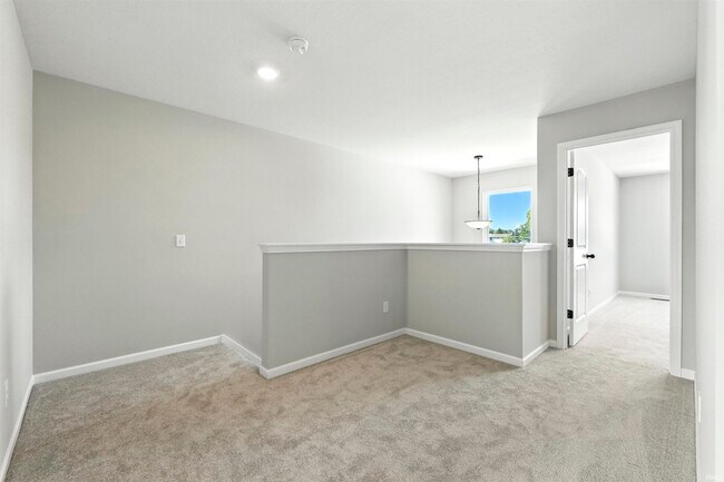 Building Photo - 3599 Canal Square Dr