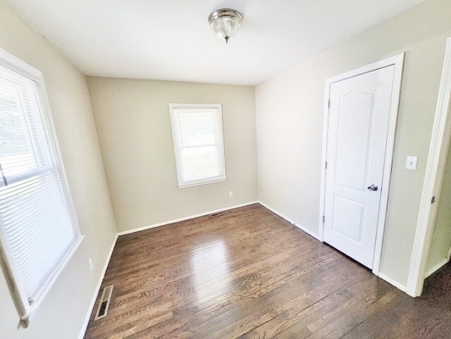 Building Photo - 6006 E 96th St