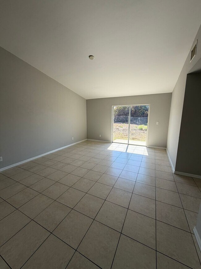 Building Photo - 4763 22nd St SW