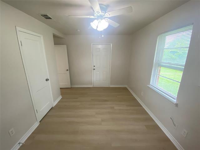 Building Photo - 2025 El Capitan Dr