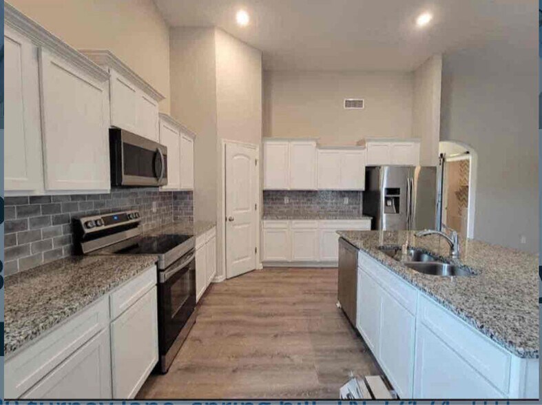 Building Photo - 329 Turney Ln