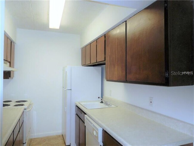 Building Photo - 302 S Spring Garden Ave