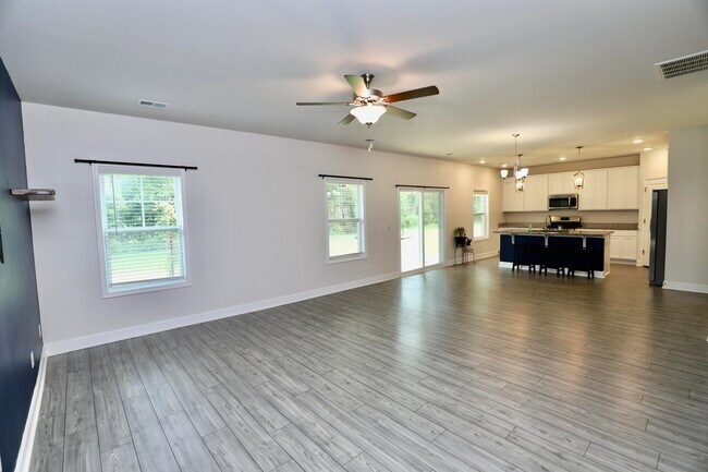 Building Photo - 870 Curlew Cir