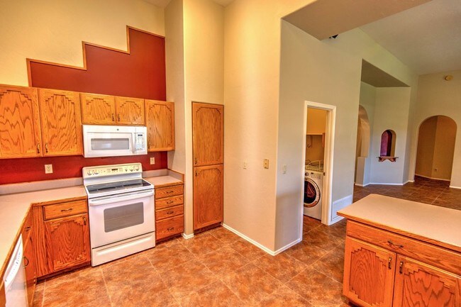 Building Photo - Silverado Hills