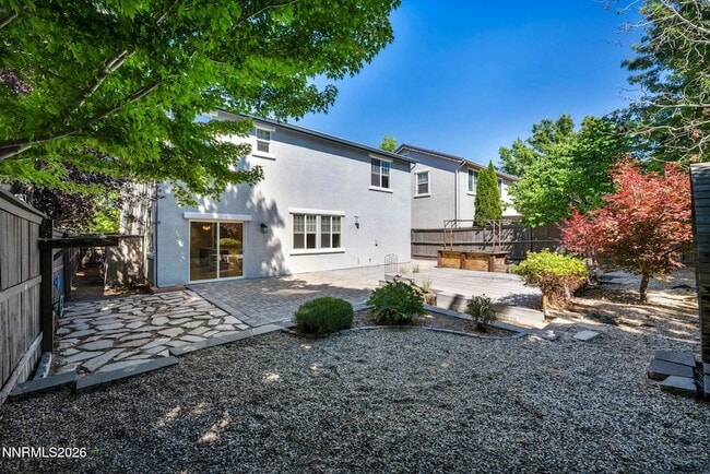 Building Photo - 520 Needles Ct