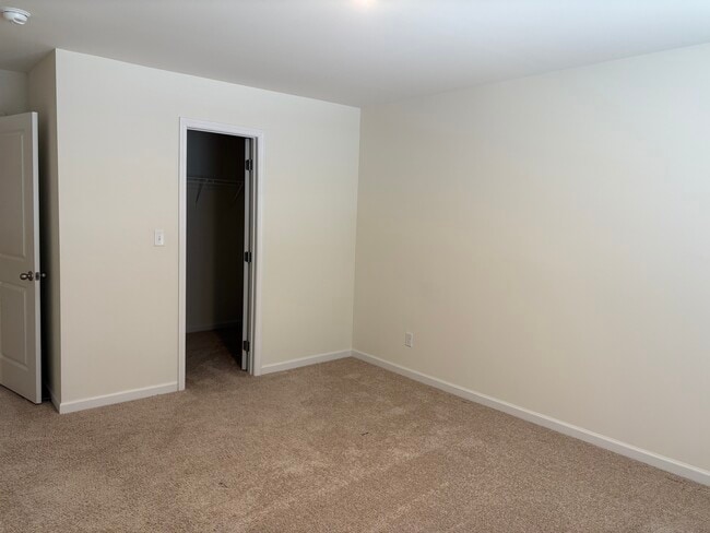 Building Photo - 4045 Bentwood Cove Dr