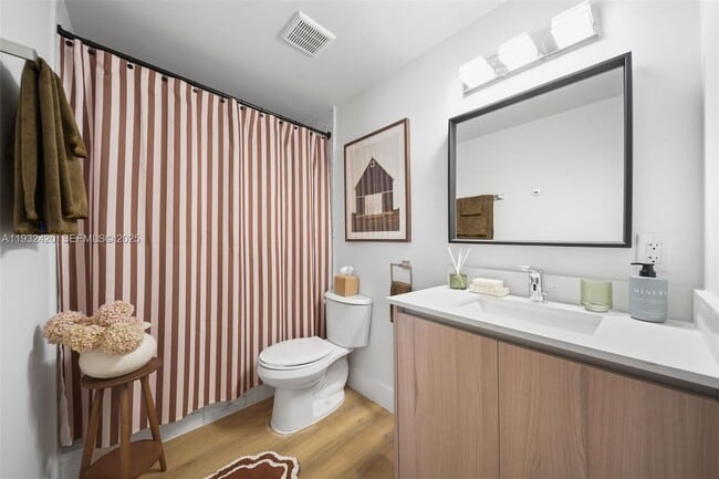 Building Photo - 1542 NW 2nd St