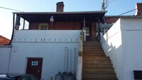 Building Photo - One bedroom apartment with lots of updates!