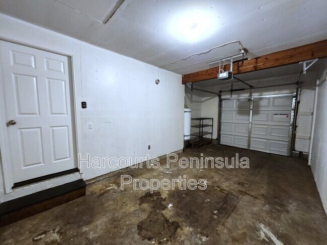 Building Photo - 3234 SE Goldmaur Ct