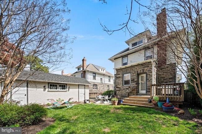 Building Photo - 217 Wayne Ave